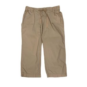 Gap Maternity Khaki Capris Pants